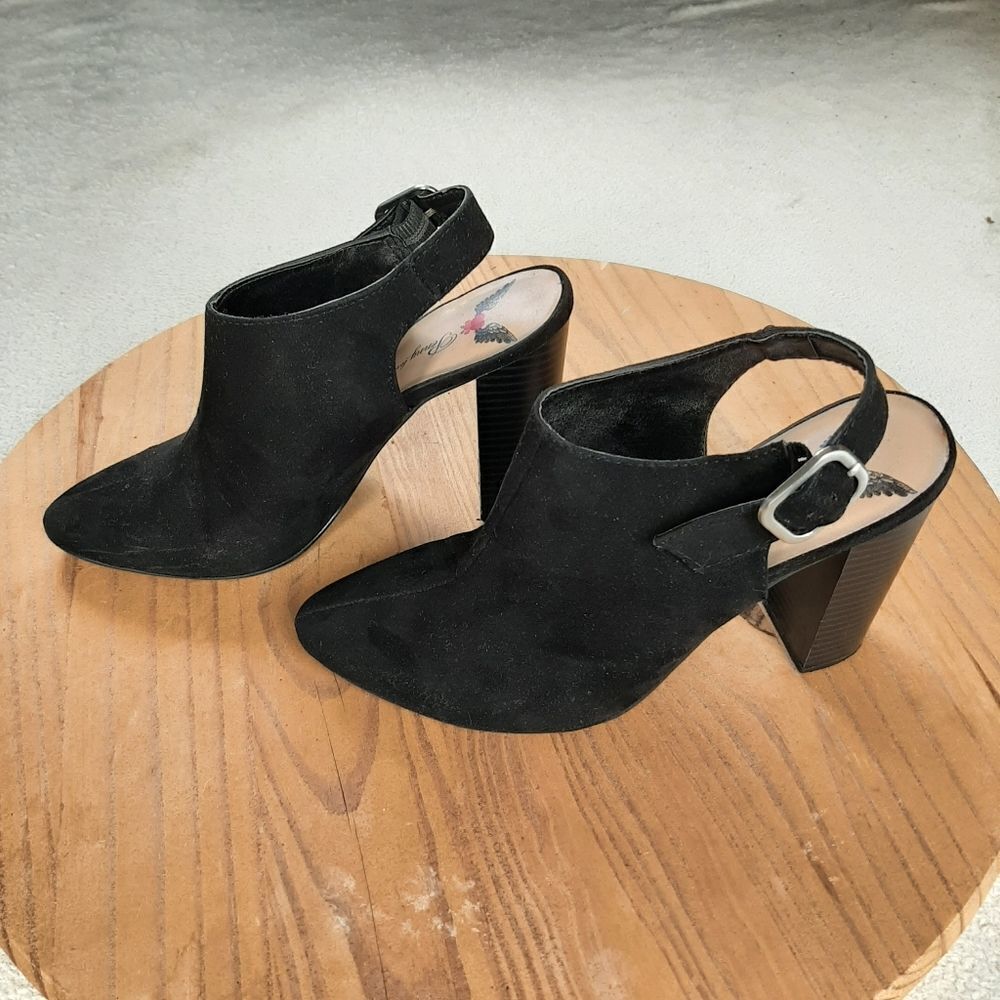 Penny Loves Kenny Wedge Heel Sandals Size 7